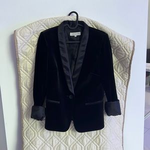 James Jeans velvet blazer. Size Sm. Fits US2. Black